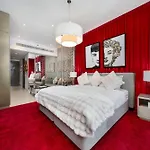 White Sage - Premium Furnished Studio With Large Balcony