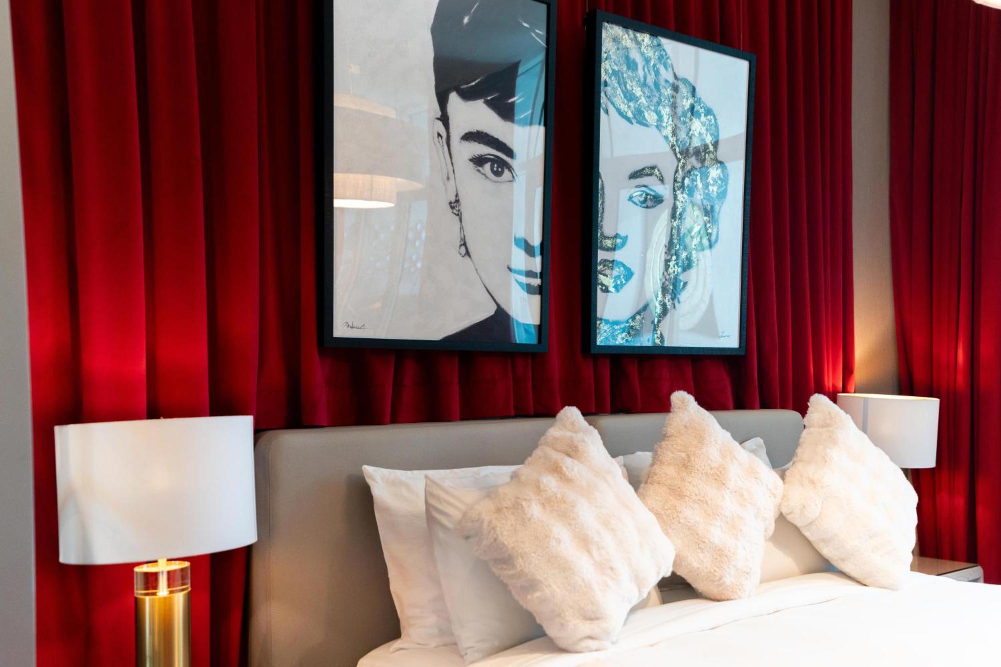 White Sage - Premium Furnished With Large Balcony Appartement *